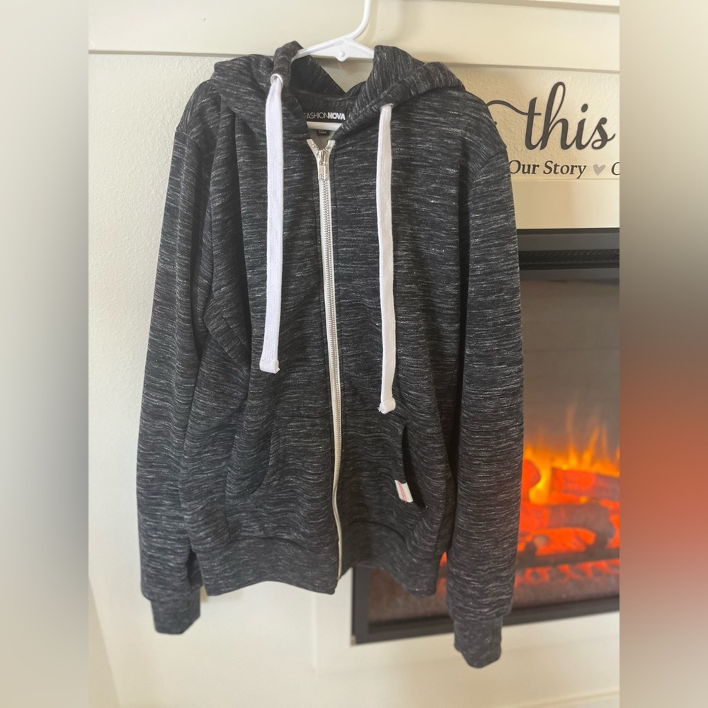 Fashion nova hoodie